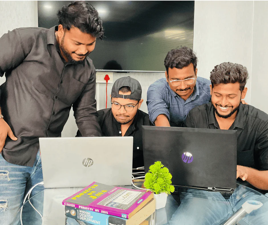 Working_on_live_projects_students